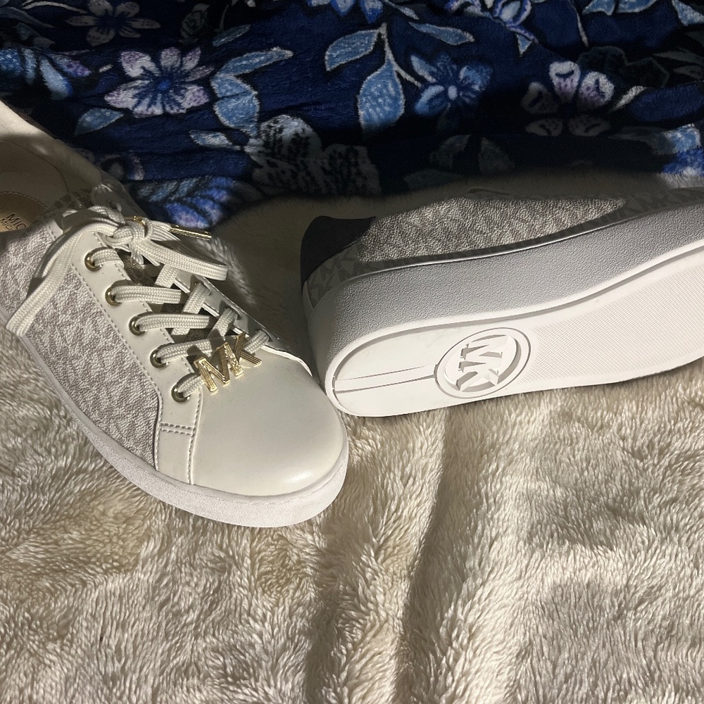 Michael Kors Women's Monogram Poppy Lace-Up Sneakers Vanilla